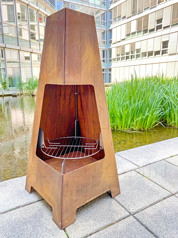 Jøtul Terrazza Grillrost-Set im Kamin verbaut